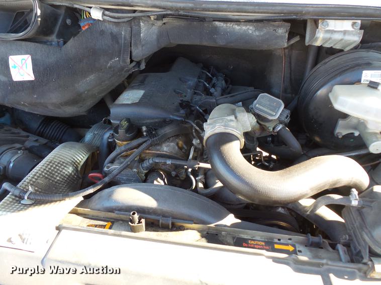 image for item DV9600 2006 Freightliner Sprinter delivery truck