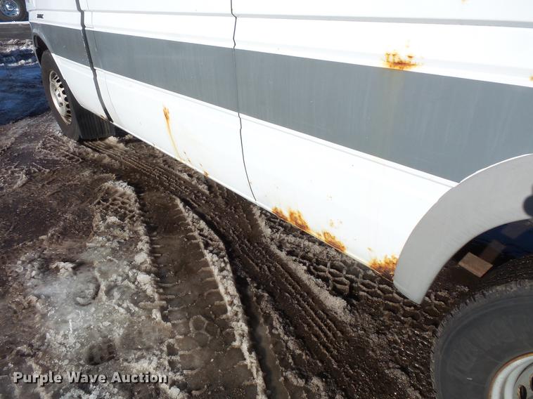 image for item DV9600 2006 Freightliner Sprinter delivery truck