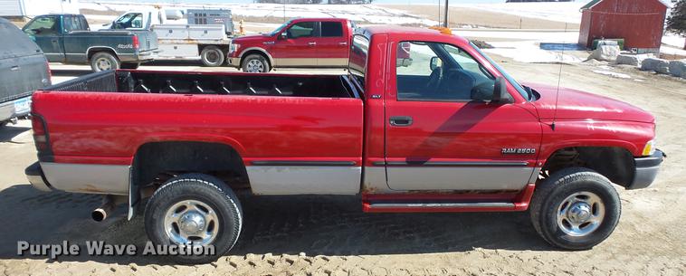 image for item DV9618 2001 Dodge Ram 2500 pickup truck