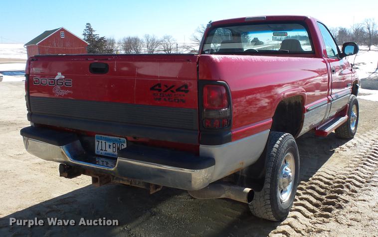 image for item DV9618 2001 Dodge Ram 2500 pickup truck