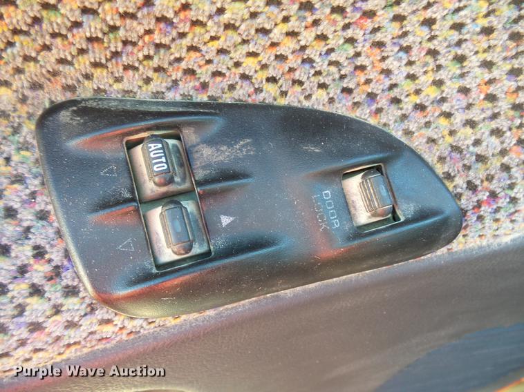 image for item DV9618 2001 Dodge Ram 2500 pickup truck