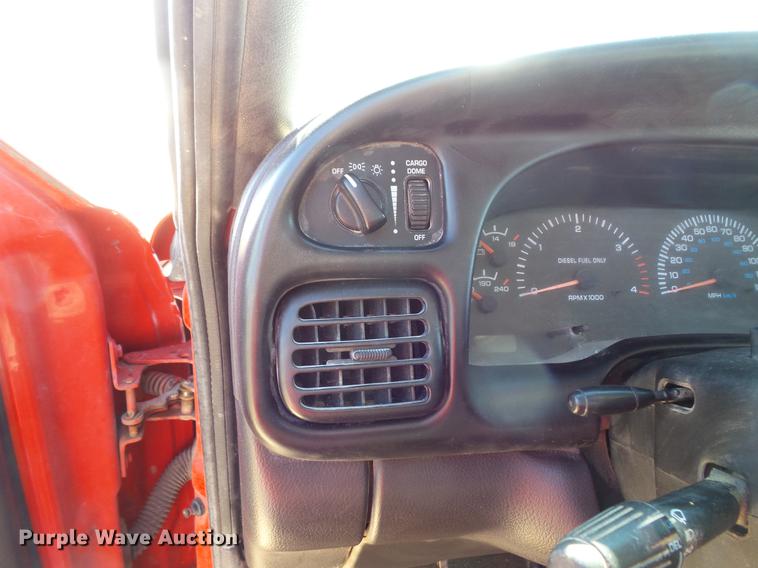 image for item DV9618 2001 Dodge Ram 2500 pickup truck