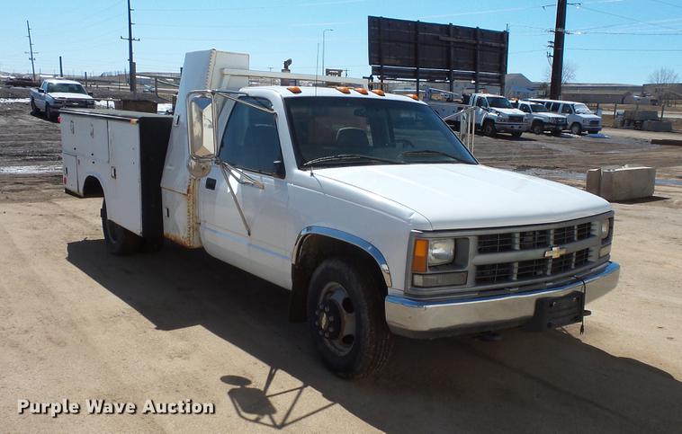 image for item DV9657 1995 Chevrolet 3500 utility bed pickup truck