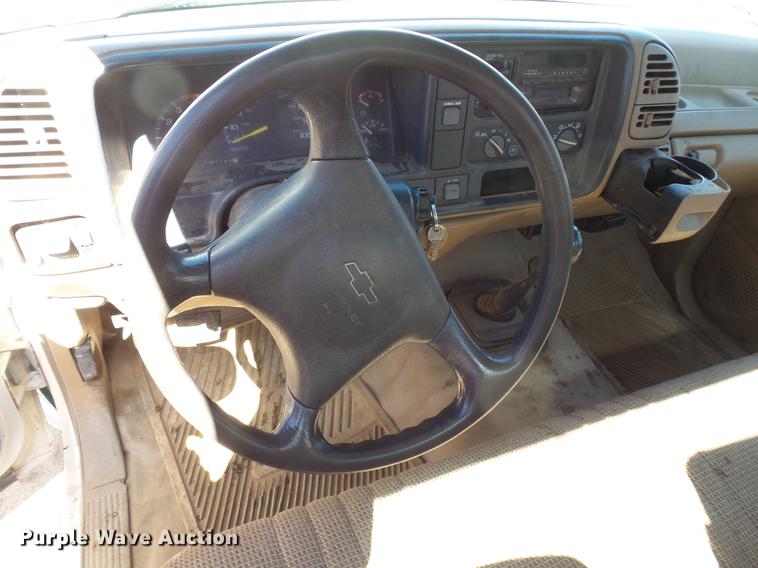 image for item DV9657 1995 Chevrolet 3500 utility bed pickup truck