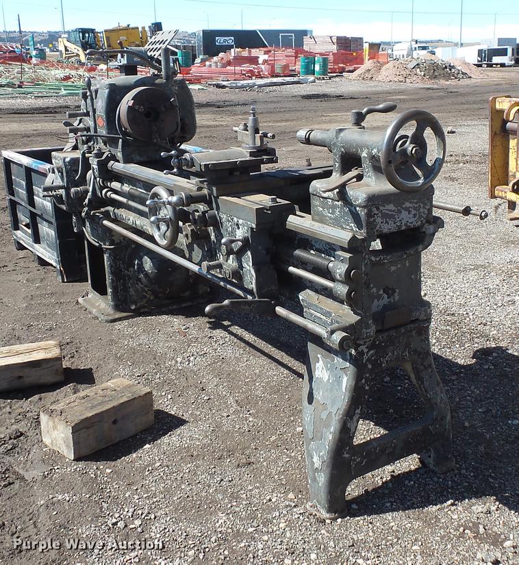 image for item DV9658 Cincinnati metal lathe