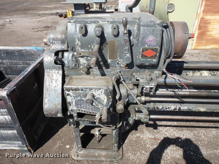 image for item DV9658 Cincinnati metal lathe