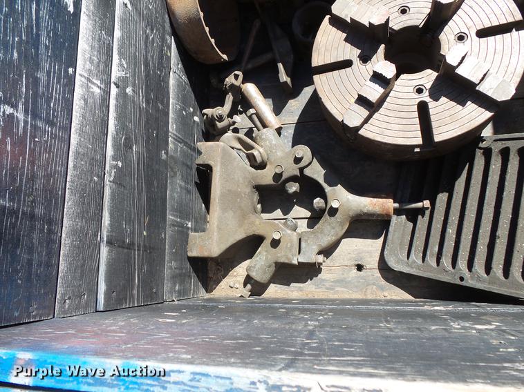 image for item DV9658 Cincinnati metal lathe