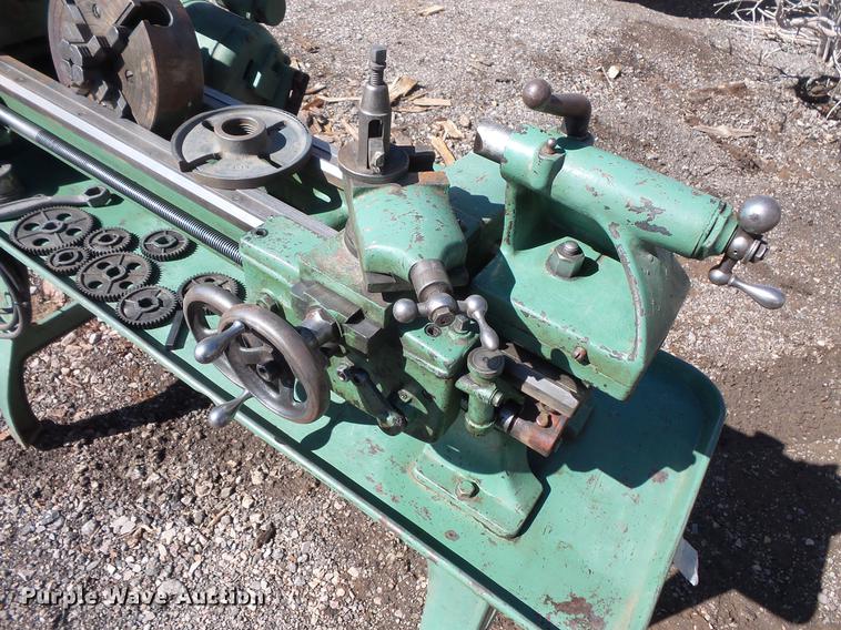 image for item DV9659 Logan metal lathe