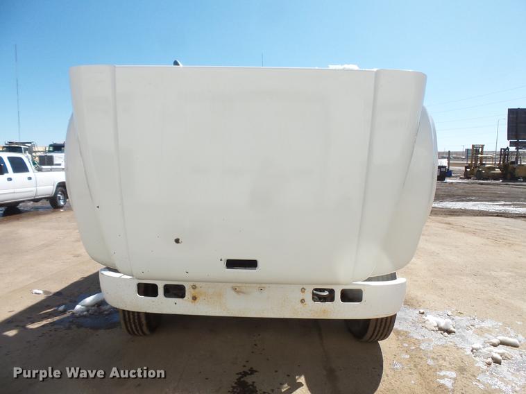 image for item DV9661 1993 International 4700 service truck with crane