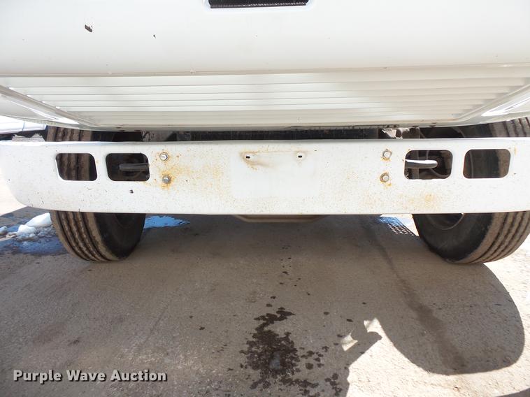 image for item DV9661 1993 International 4700 service truck with crane