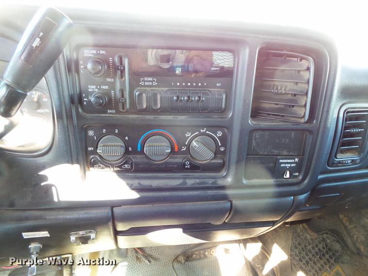 image for item DV9664 2001 GMC Sierra 2500HD Ext. Cab pickup truck