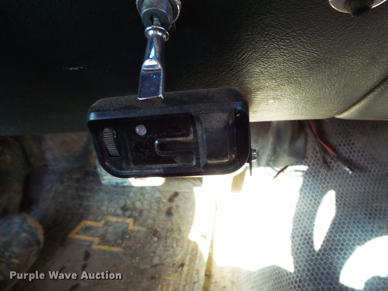 image for item DV9664 2001 GMC Sierra 2500HD Ext. Cab pickup truck