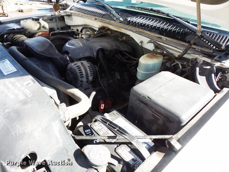 image for item DV9664 2001 GMC Sierra 2500HD Ext. Cab pickup truck