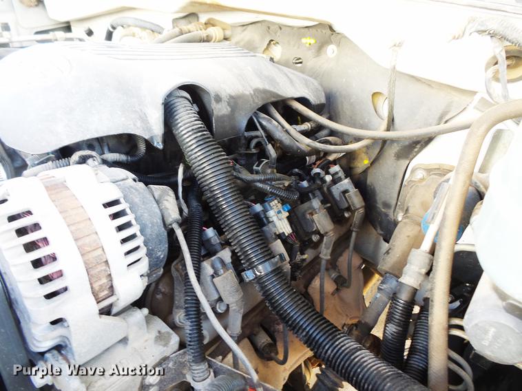 image for item DV9664 2001 GMC Sierra 2500HD Ext. Cab pickup truck