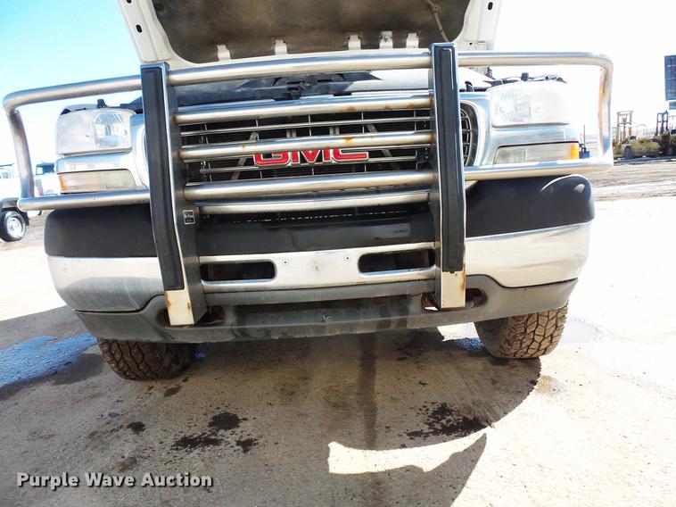 image for item DV9664 2001 GMC Sierra 2500HD Ext. Cab pickup truck