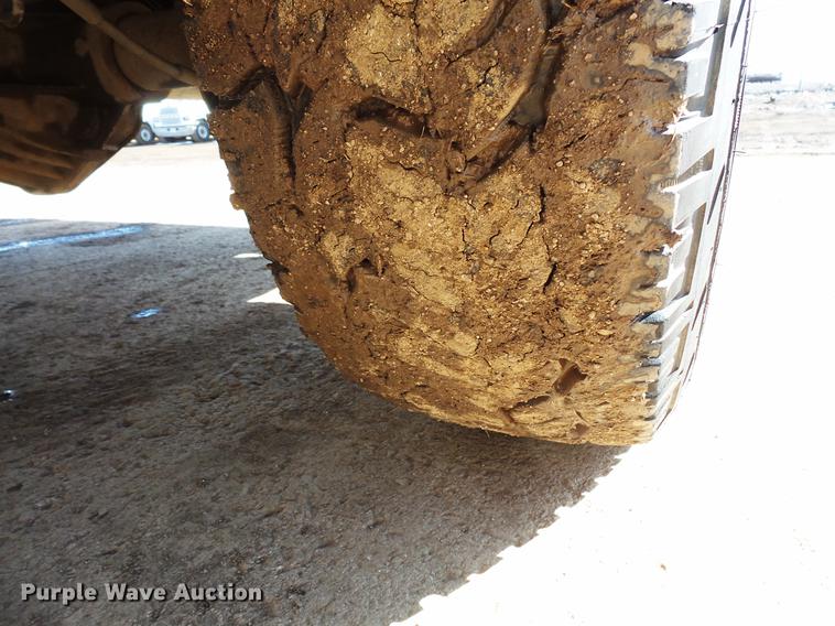 image for item DV9664 2001 GMC Sierra 2500HD Ext. Cab pickup truck