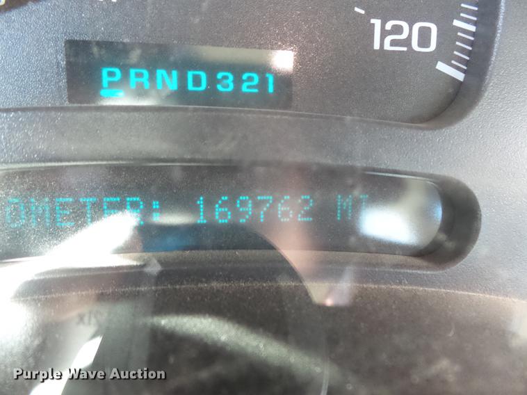 image for item DV9665 2004 GMC Sierra 2500HD Ext. Cab pickup truck