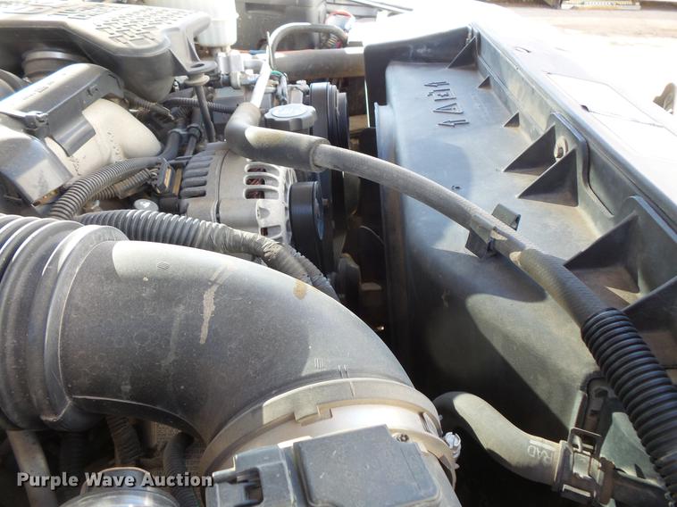 image for item DV9665 2004 GMC Sierra 2500HD Ext. Cab pickup truck