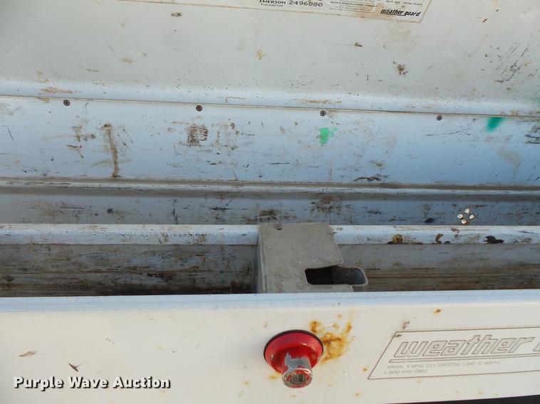 image for item DV9665 2004 GMC Sierra 2500HD Ext. Cab pickup truck