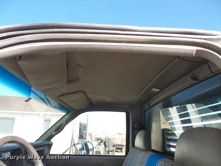 image for item DV9666 1997 Chevrolet 3500 flatbed pickup truck