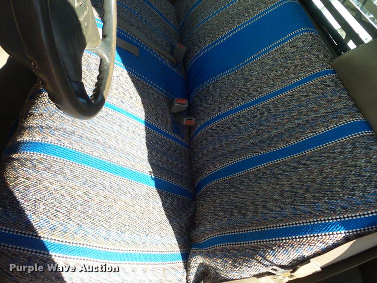 image for item DV9666 1997 Chevrolet 3500 flatbed pickup truck