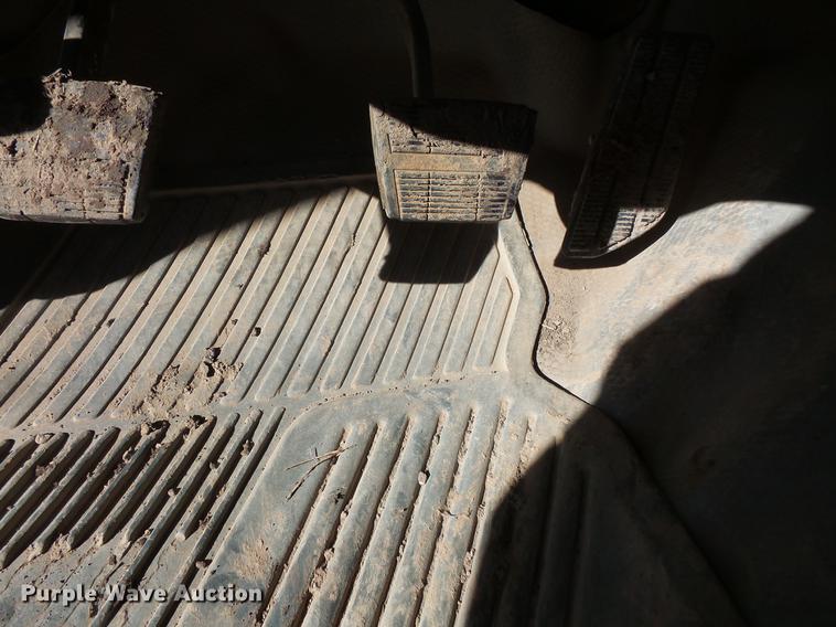 image for item DV9666 1997 Chevrolet 3500 flatbed pickup truck