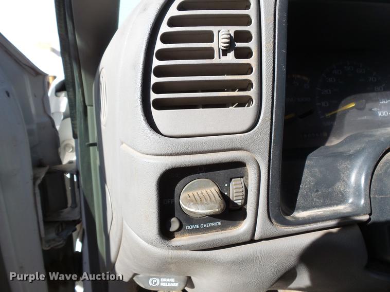 image for item DV9666 1997 Chevrolet 3500 flatbed pickup truck