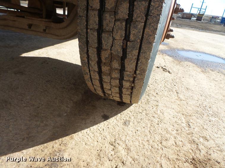 image for item DV9666 1997 Chevrolet 3500 flatbed pickup truck