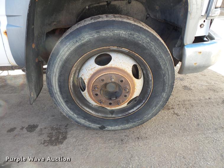 image for item DV9666 1997 Chevrolet 3500 flatbed pickup truck