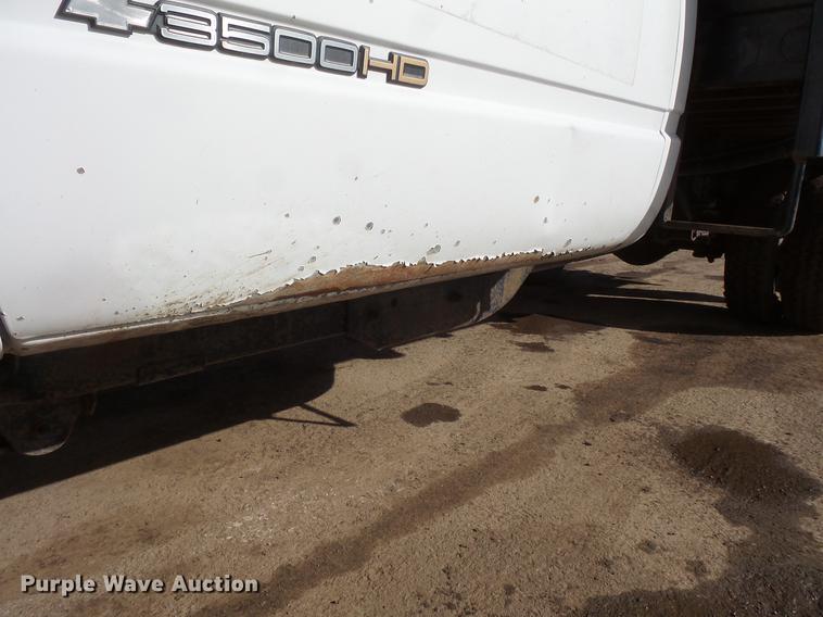 image for item DV9666 1997 Chevrolet 3500 flatbed pickup truck