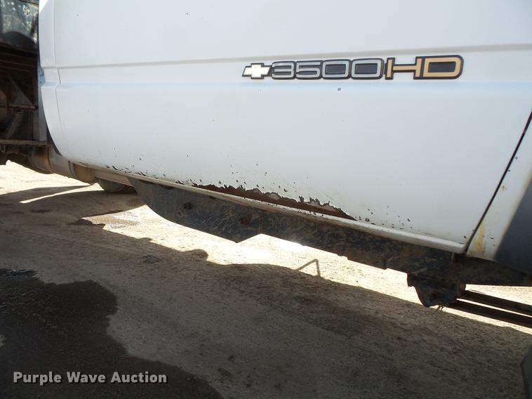 image for item DV9666 1997 Chevrolet 3500 flatbed pickup truck