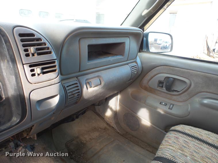 image for item DV9667 1998 GMC Sierra 2500 Ext. Cab utility bed pickup truck