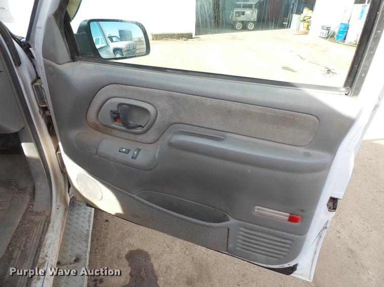 image for item DV9667 1998 GMC Sierra 2500 Ext. Cab utility bed pickup truck