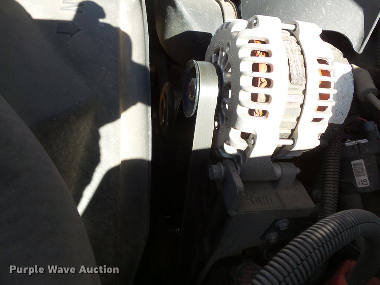 image for item DV9668 2001 Chevrolet Silverado 2500HD Ext. Cab pickup truck