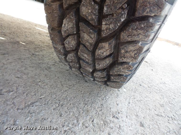 image for item DV9668 2001 Chevrolet Silverado 2500HD Ext. Cab pickup truck