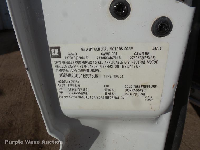 image for item DV9668 2001 Chevrolet Silverado 2500HD Ext. Cab pickup truck