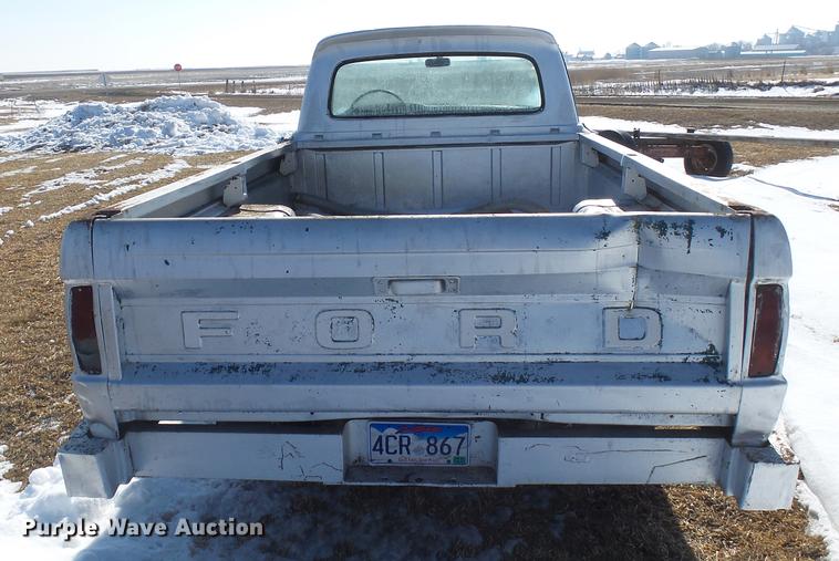 image for item DX9052 1966 Ford F250 pickup truck