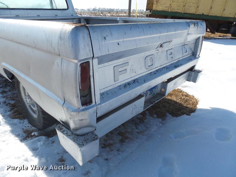image for item DX9052 1966 Ford F250 pickup truck