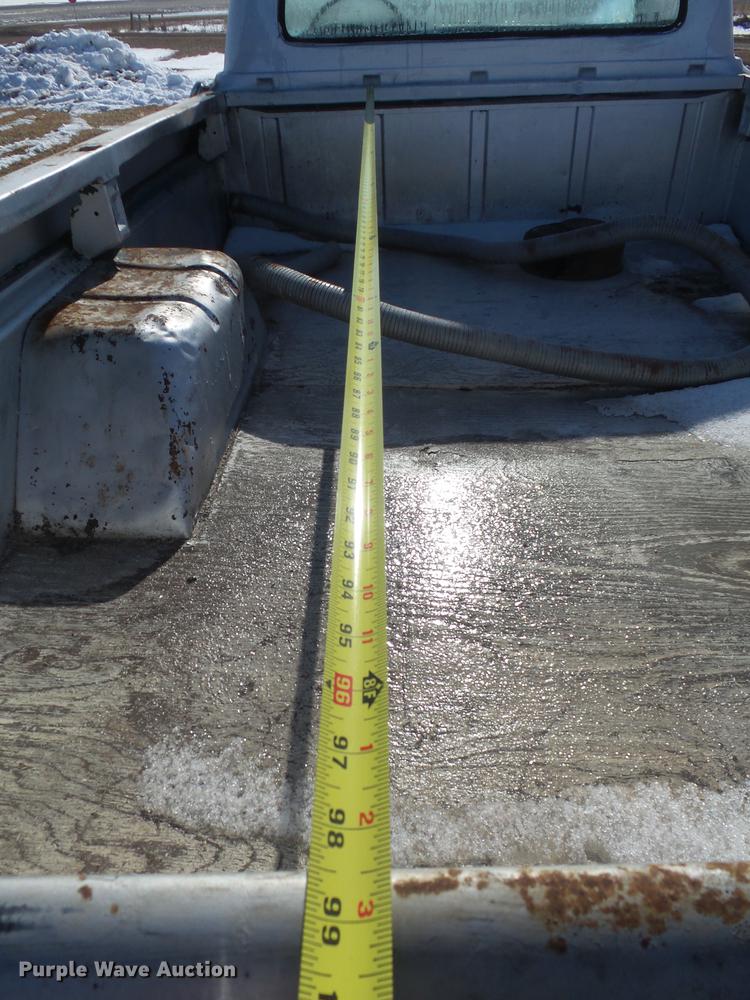 image for item DX9052 1966 Ford F250 pickup truck