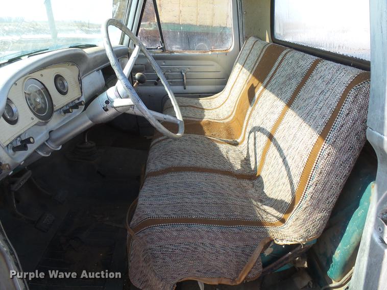 image for item DX9052 1966 Ford F250 pickup truck