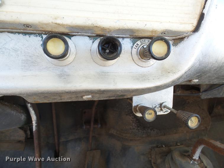 image for item DX9052 1966 Ford F250 pickup truck