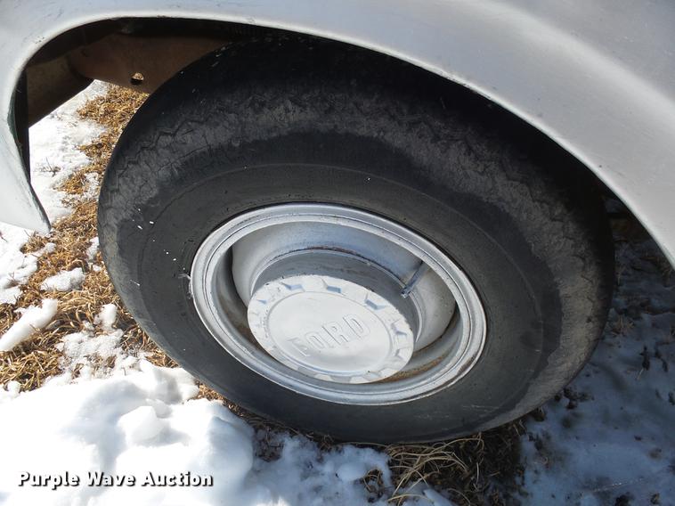 image for item DX9052 1966 Ford F250 pickup truck