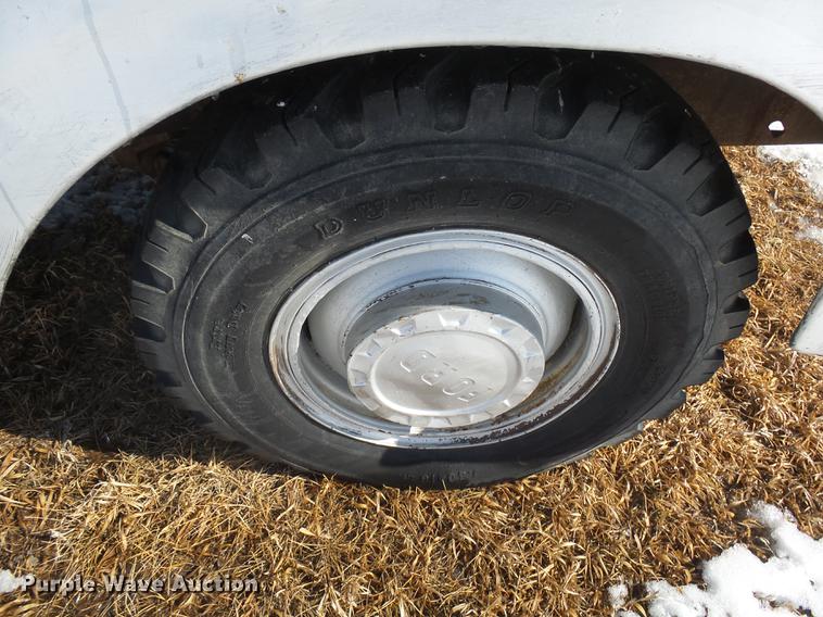 image for item DX9052 1966 Ford F250 pickup truck