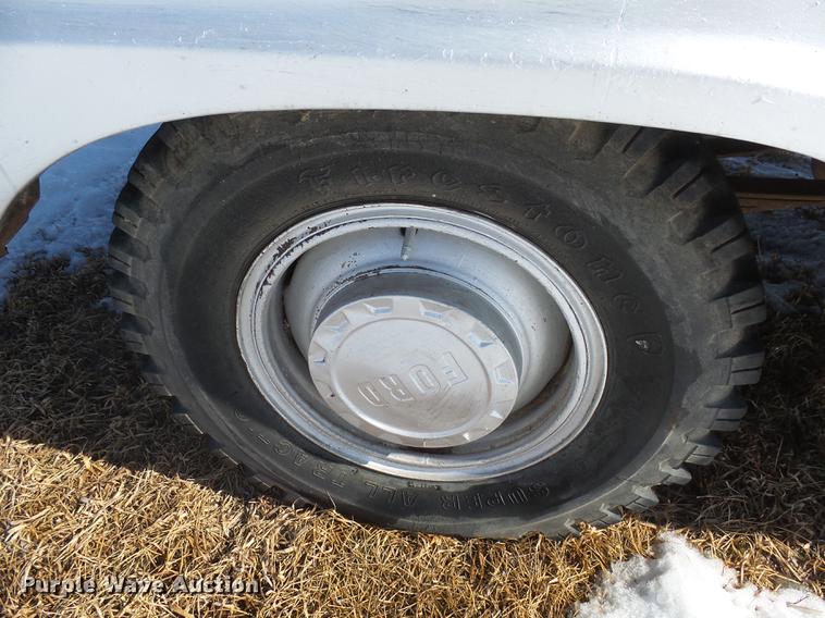 image for item DX9052 1966 Ford F250 pickup truck