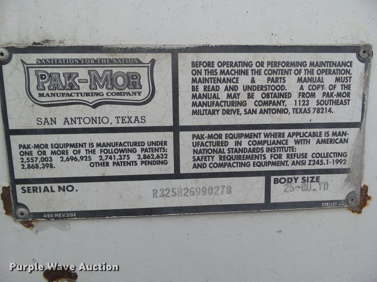 image for item DZ9217 2002 International 4900 refuse truck