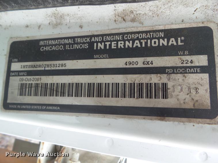 image for item DZ9217 2002 International 4900 refuse truck