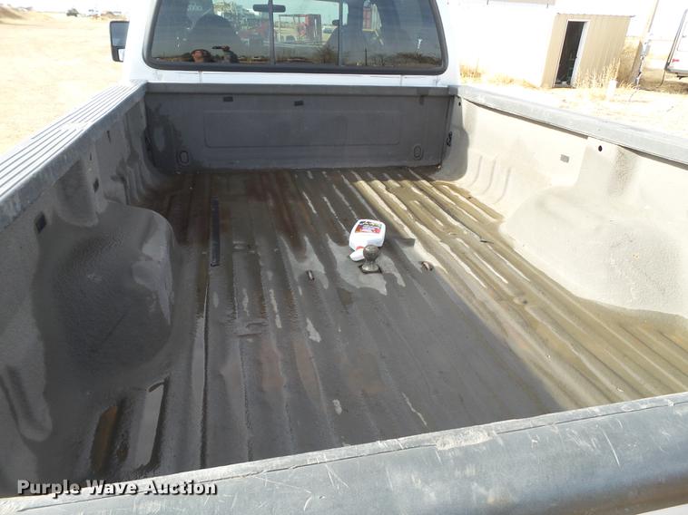 image for item EI9549 2000 Ford F350 Crew Cab pickup truck