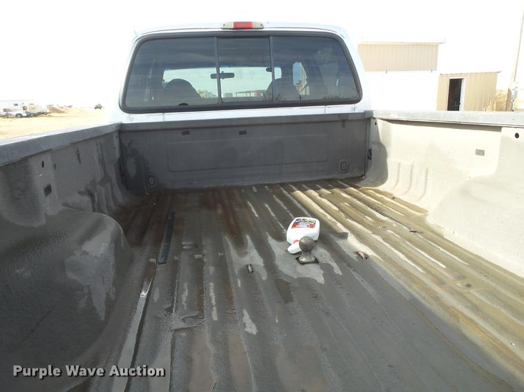 image for item EI9549 2000 Ford F350 Crew Cab pickup truck