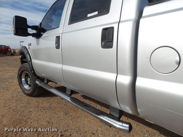 image for item EI9549 2000 Ford F350 Crew Cab pickup truck