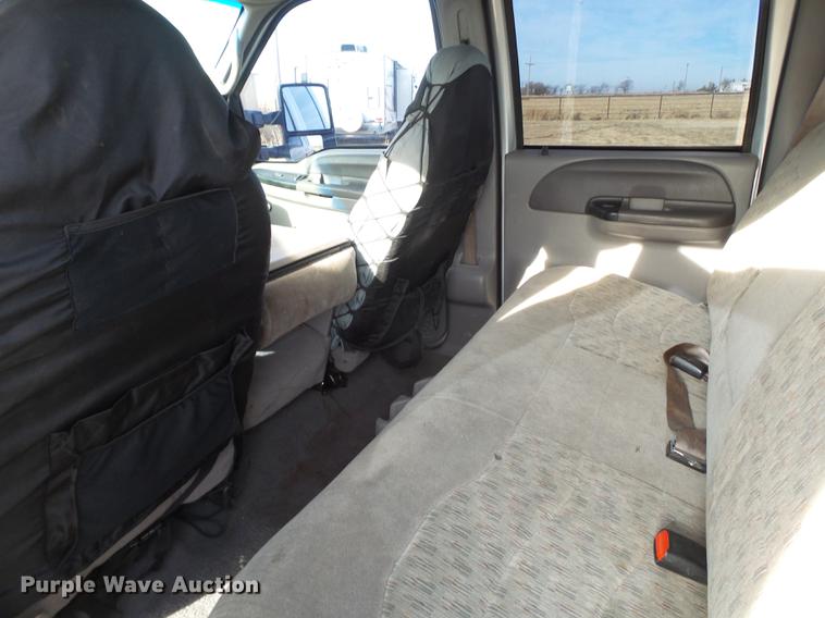 image for item EI9549 2000 Ford F350 Crew Cab pickup truck